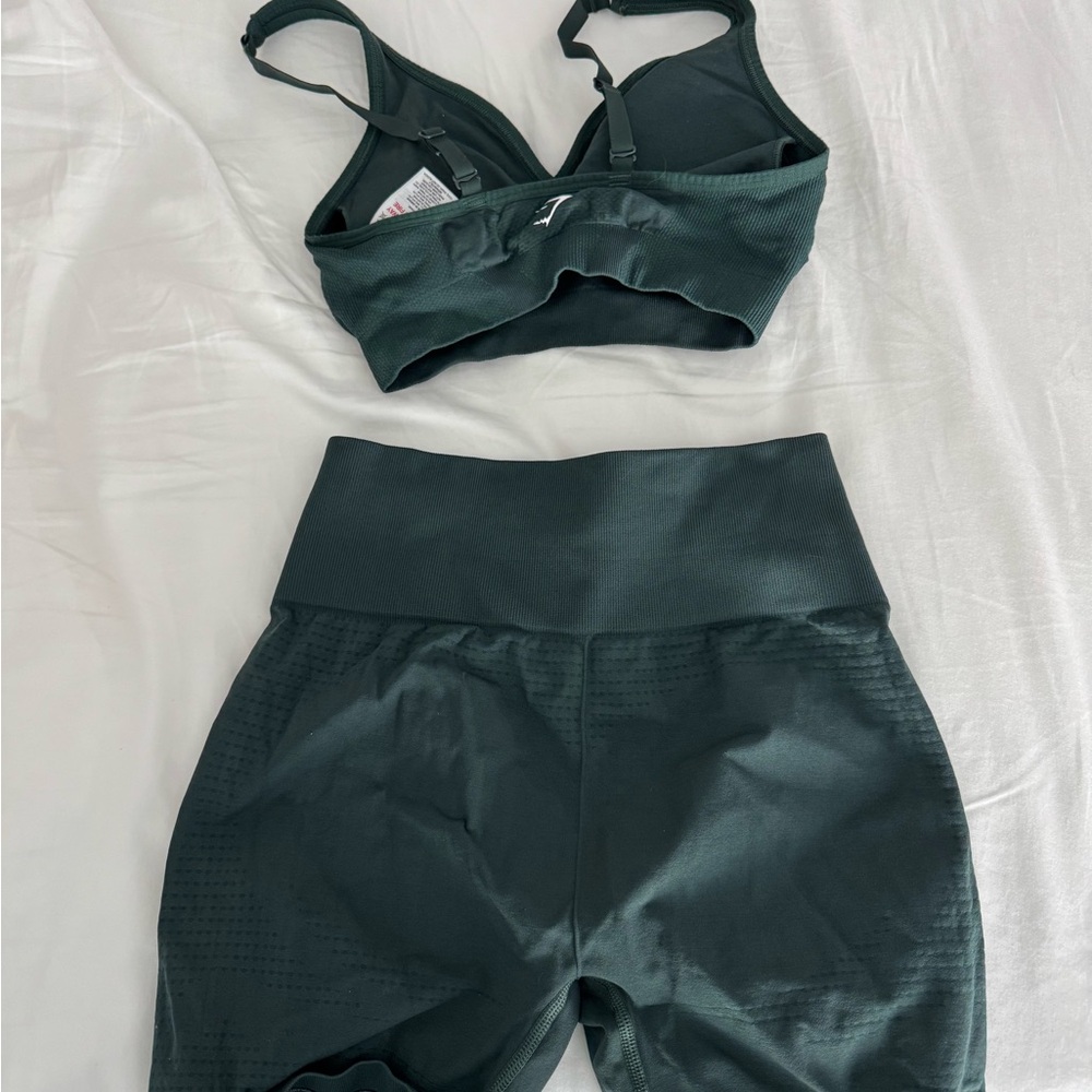 Gymshark Black Seamless Sports Bra and High-Waist Shorts Set - Picture 2 of 4